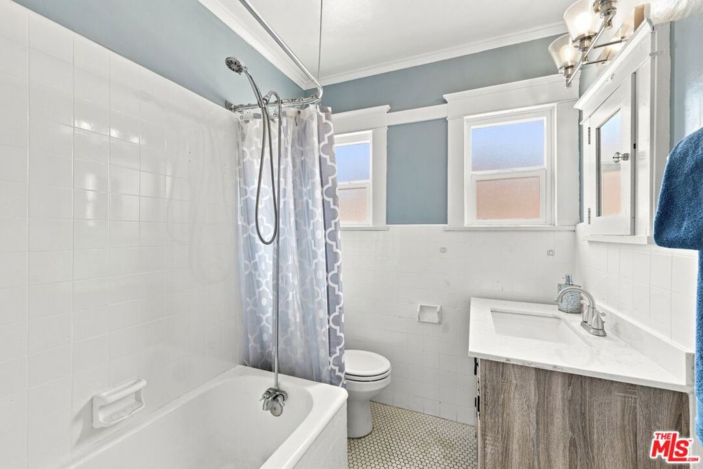 3927 Arlington Avenue Property Photo 11
