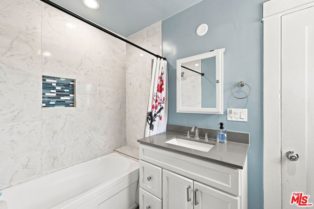 3927 Arlington Avenue Property Photo 25
