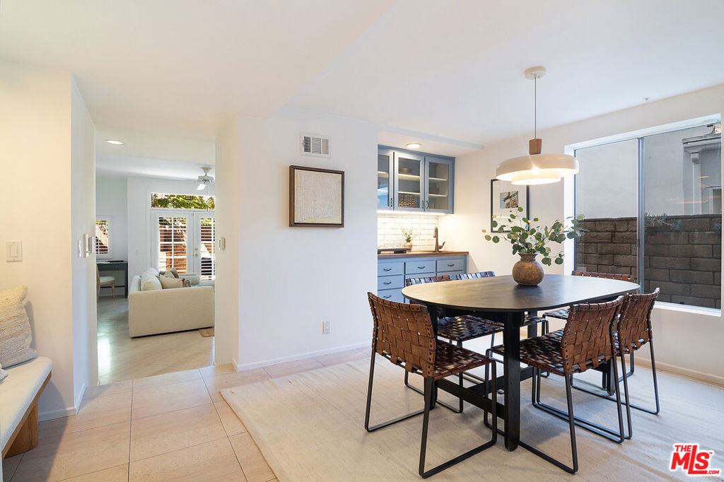1639 Selby Avenue B Property Photo 8