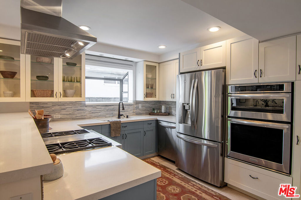1639 Selby Avenue B Property Photo 13