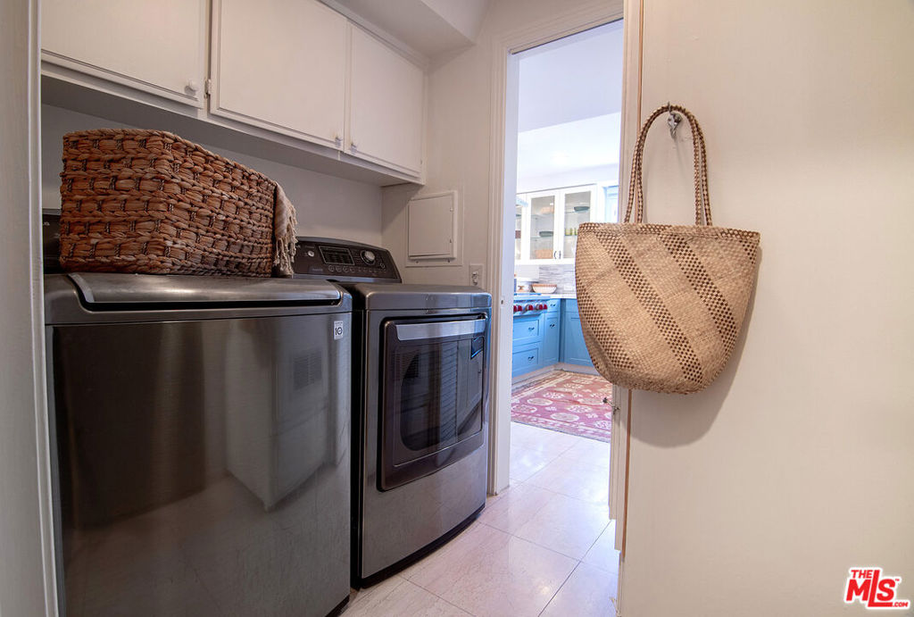 1639 Selby Avenue B Property Photo 17