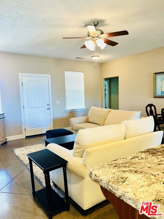 22168 Roe Way Property Photo 4