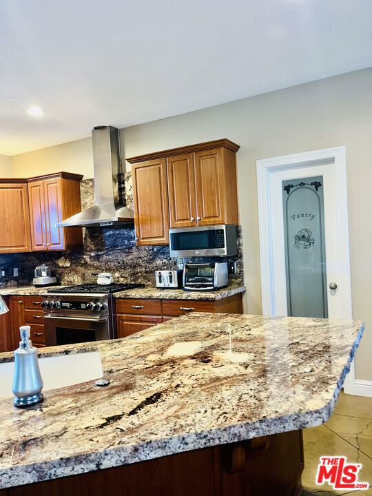 22168 Roe Way Property Photo 8
