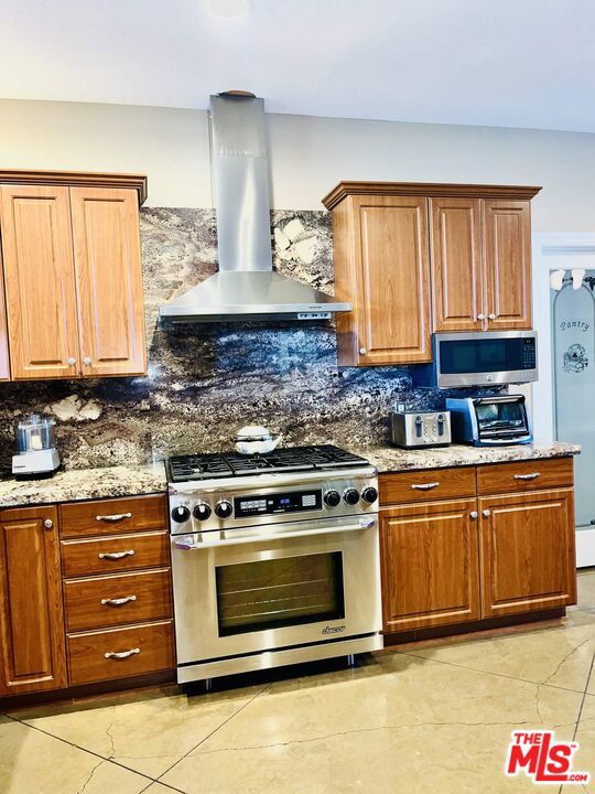 22168 Roe Way Property Photo 9