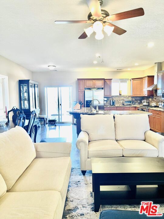 22168 Roe Way Property Photo 12