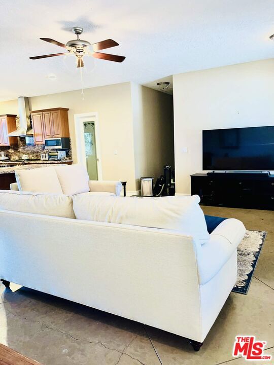 22168 Roe Way Property Photo 15