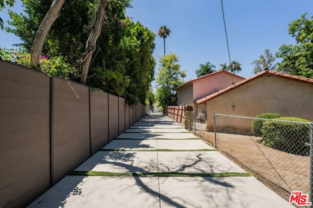 17520 Embassy Drive Property Photo 40