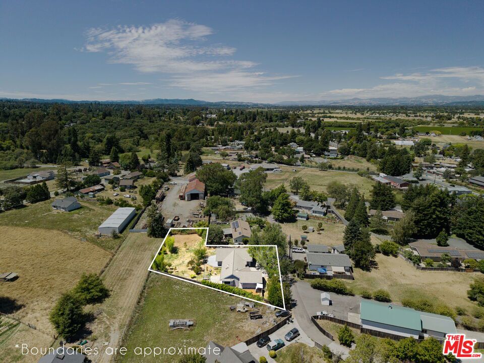 5325 Lone Pine Road Property Photo 6
