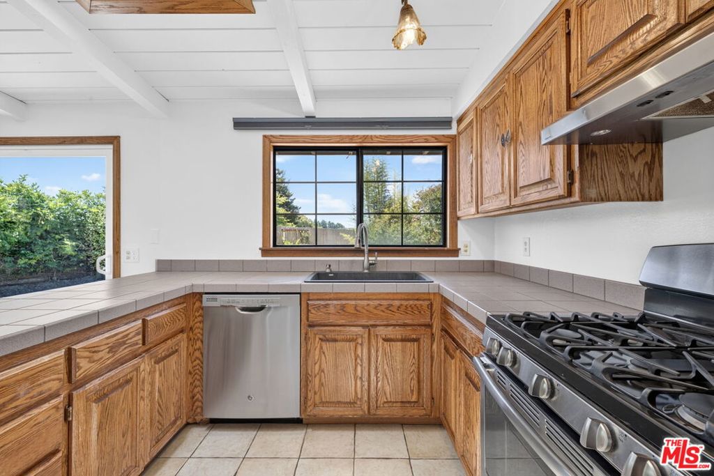 5325 Lone Pine Road Property Photo 19