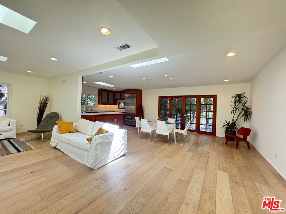 7586 Woodrow Wilson Drive Property Photo 8