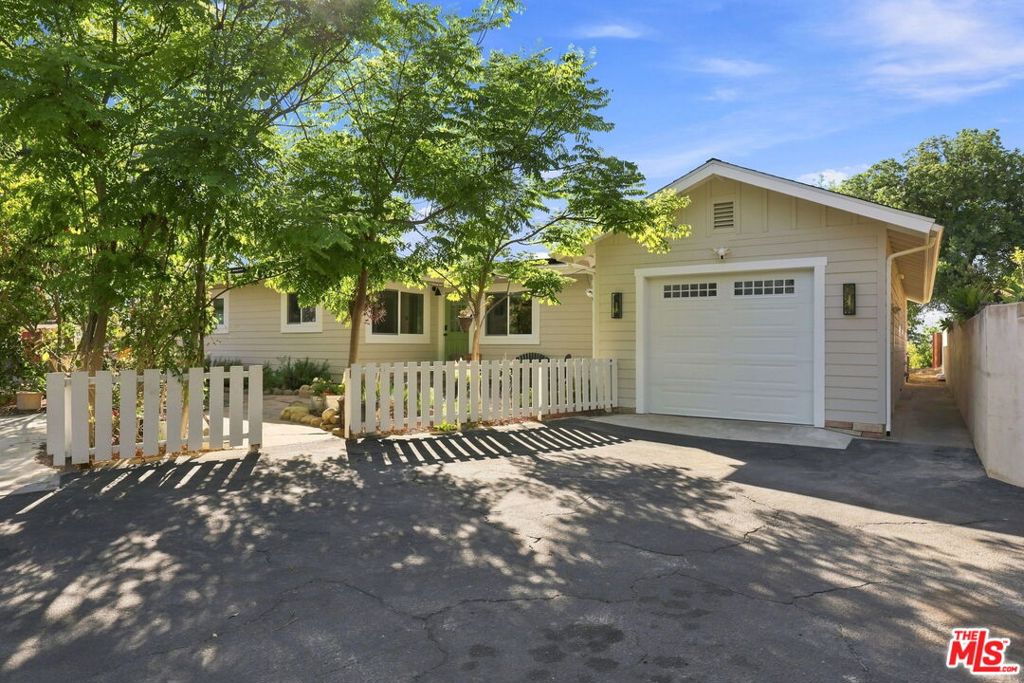 107 Alto Drive Property Photo 4