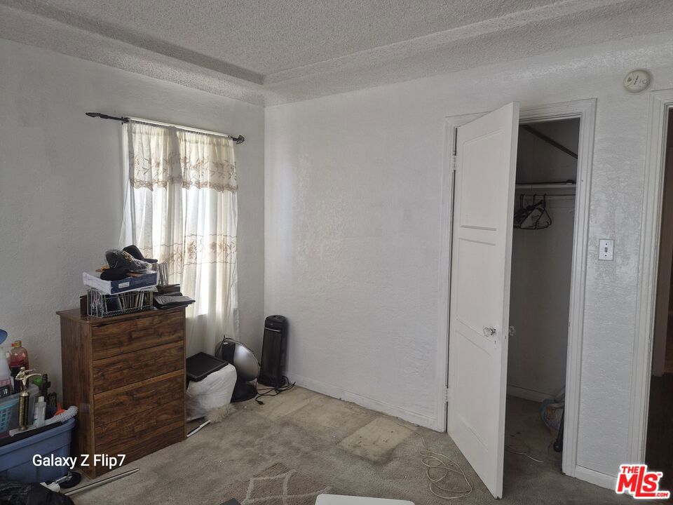 1241 W 43rd Street Property Photo 8