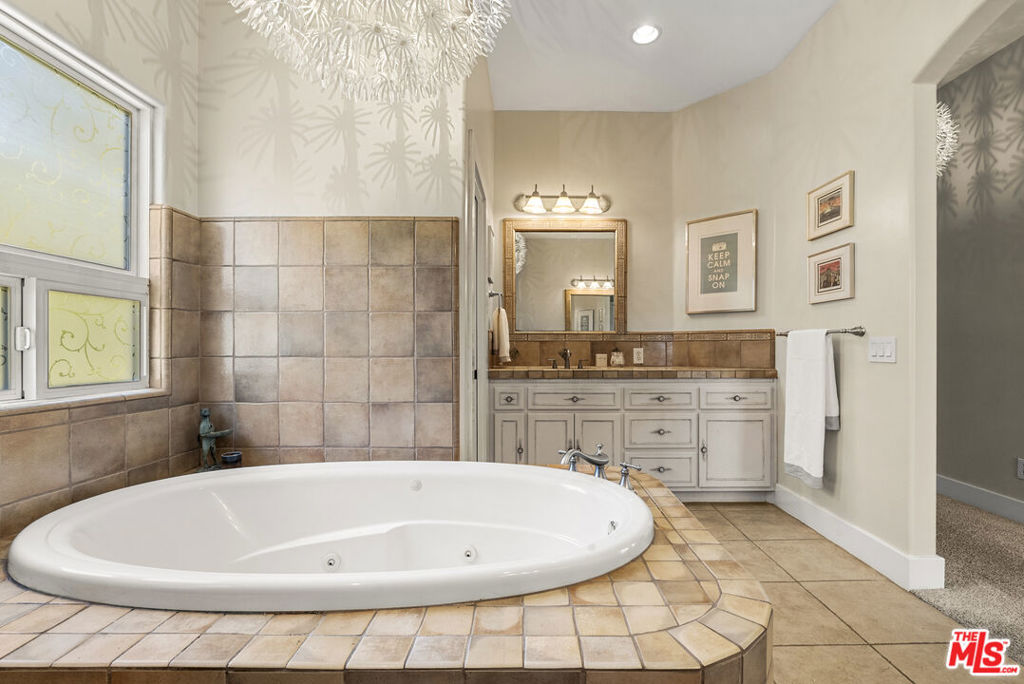 4476 Fallsbrae Road Property Photo 26