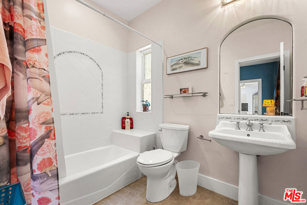 4476 Fallsbrae Road Property Photo 39