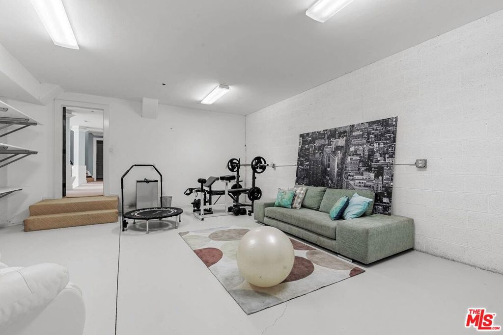 4476 Fallsbrae Road Property Photo 44