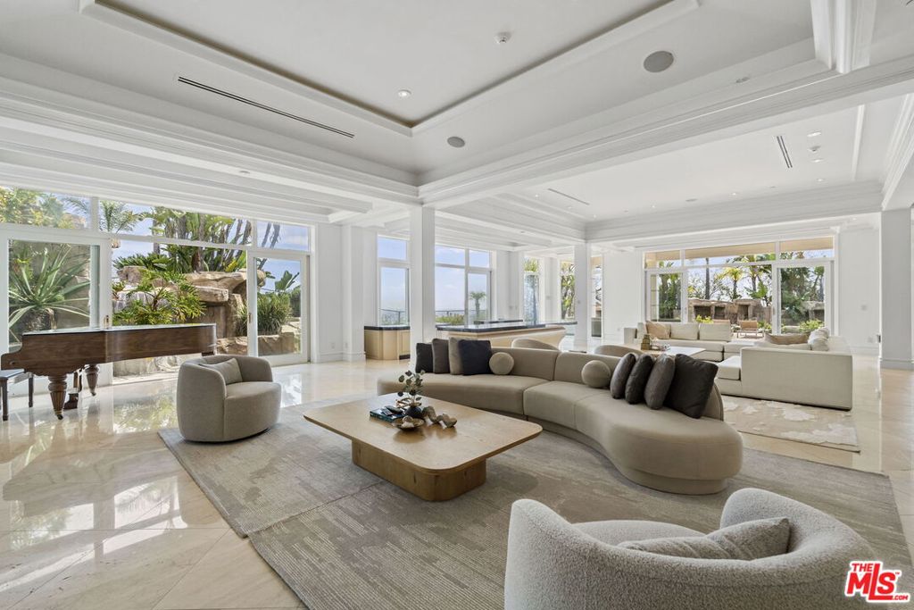 360 Trousdale Place Property Photo 1