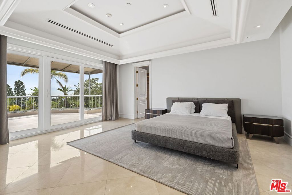 360 Trousdale Place Property Photo 16