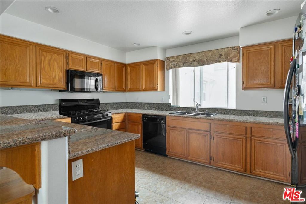 7307 Hannum Avenue Property Photo 7