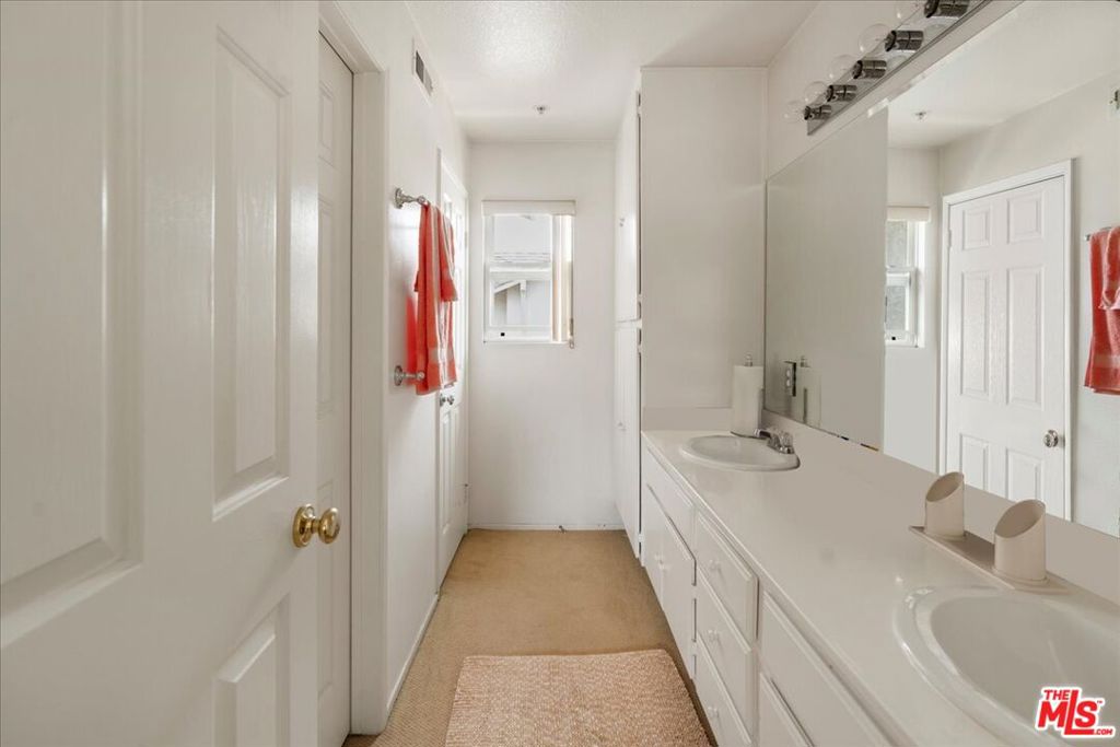 7307 Hannum Avenue Property Photo 27