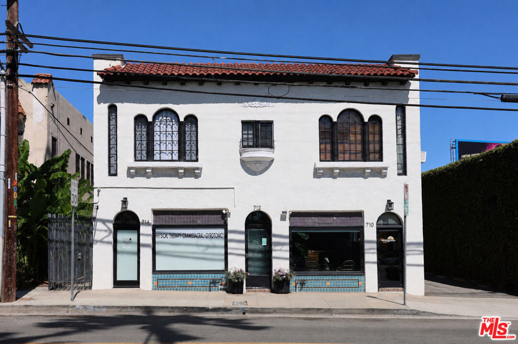 710 N Van Ness Avenue Property Photo 1