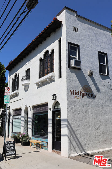 710 N Van Ness Avenue Property Photo 4