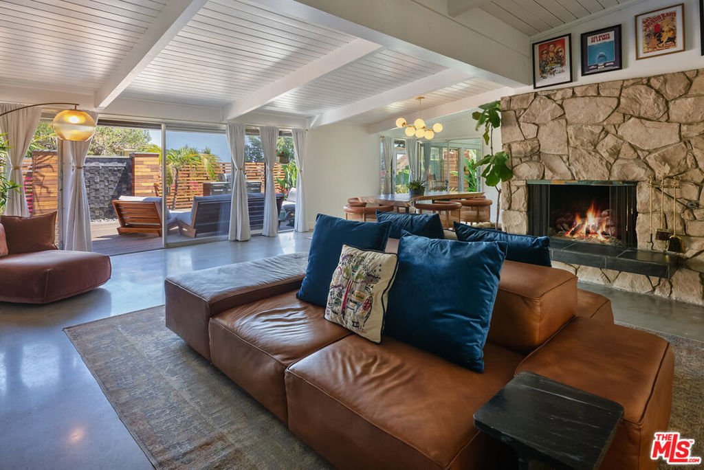 7211 Chelan Way Property Photo 8