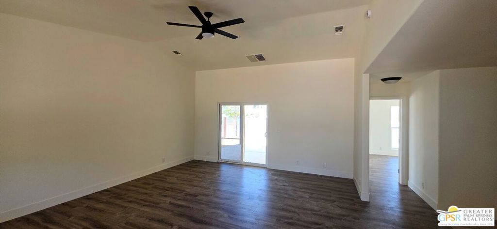 61646 Palm Vista Drive Property Photo 5