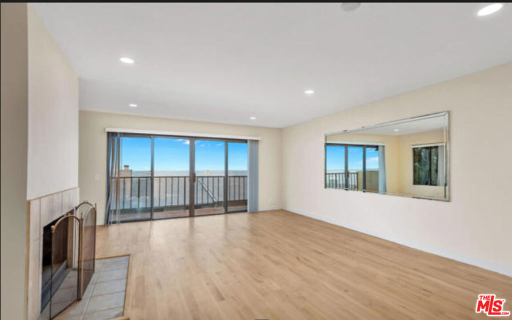 6798 Las Olas Way Property Photo 2