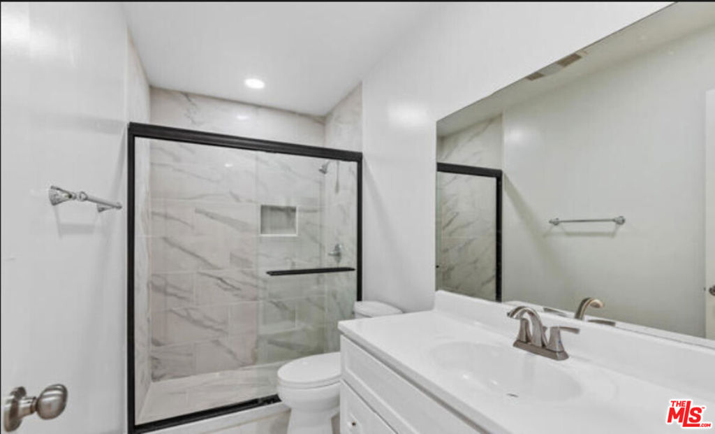 6798 Las Olas Way Property Photo 10