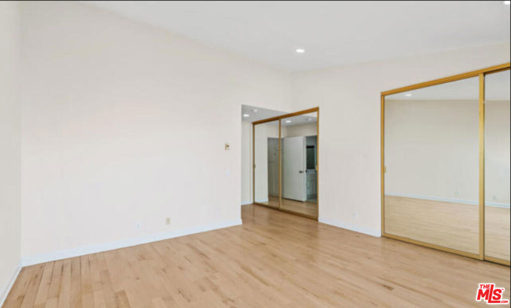 6798 Las Olas Way Property Photo 12
