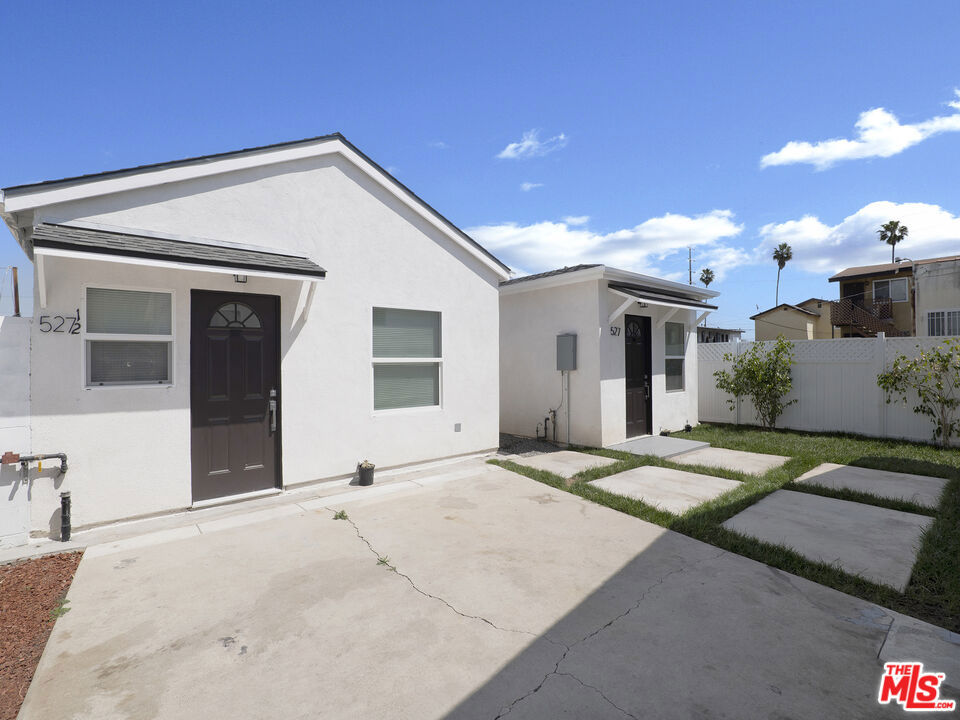 529 W 90th Street Property Photo 3