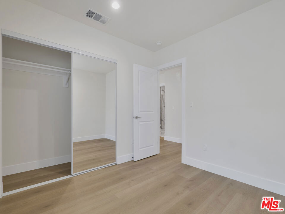 529 W 90th Street Property Photo 11