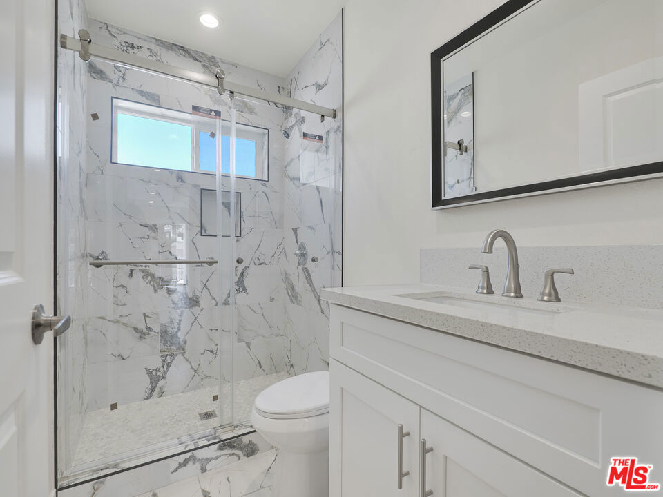 529 W 90th Street Property Photo 14