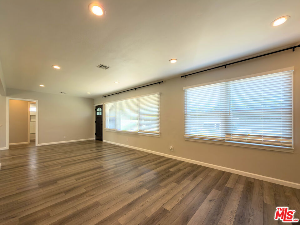 15449 Septo Street Property Photo 8