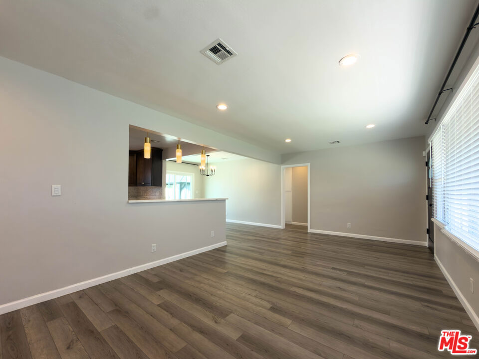15449 Septo Street Property Photo 9