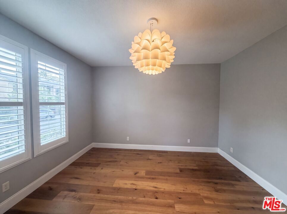 48 Laurelhurst Drive Property Photo 6