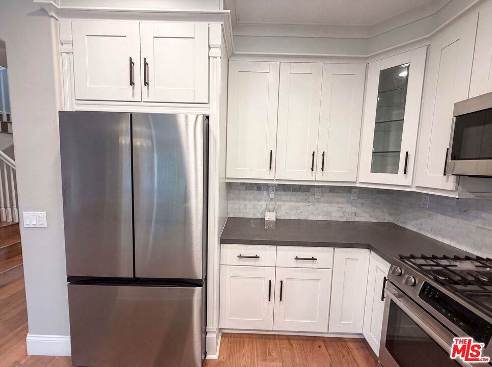 48 Laurelhurst Drive Property Photo 11