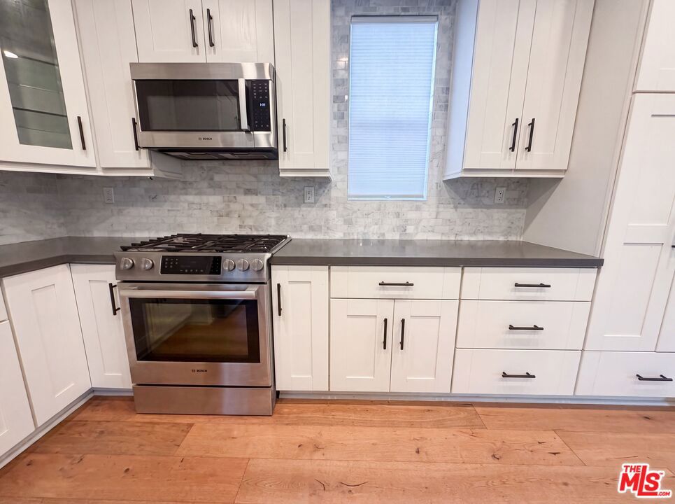 48 Laurelhurst Drive Property Photo 12