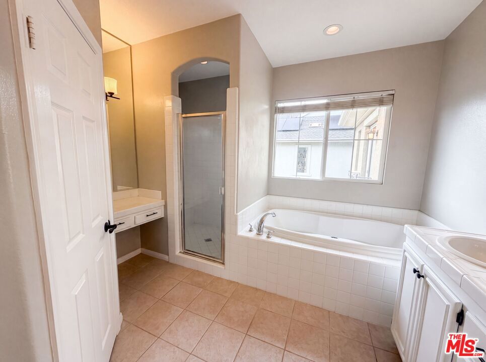 48 Laurelhurst Drive Property Photo 16