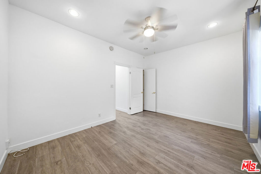 5760 Melrose Avenue Property Photo 7