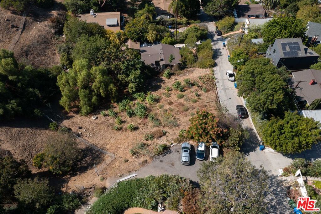 1444 Avon Terrace Property Photo 5