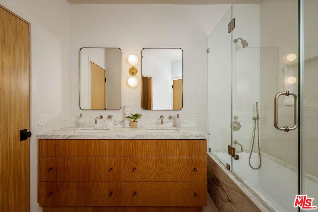 4016 San Remo Way Property Photo 34