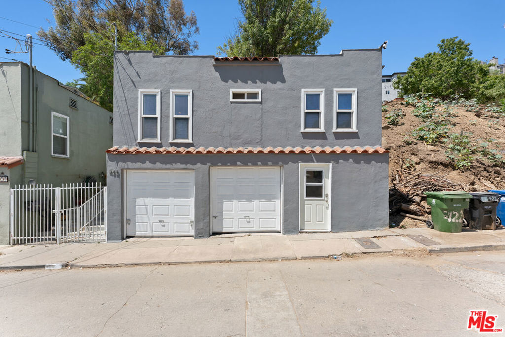 422 James Street Property Photo 5