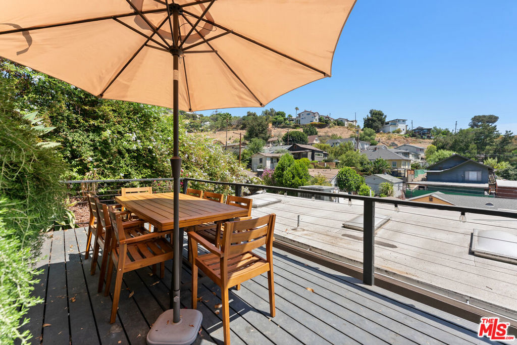 422 James Street Property Photo 20