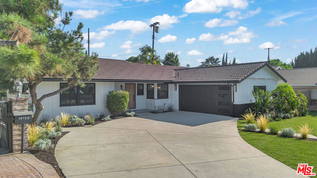 14930 Leadwell Street Property Photo 39