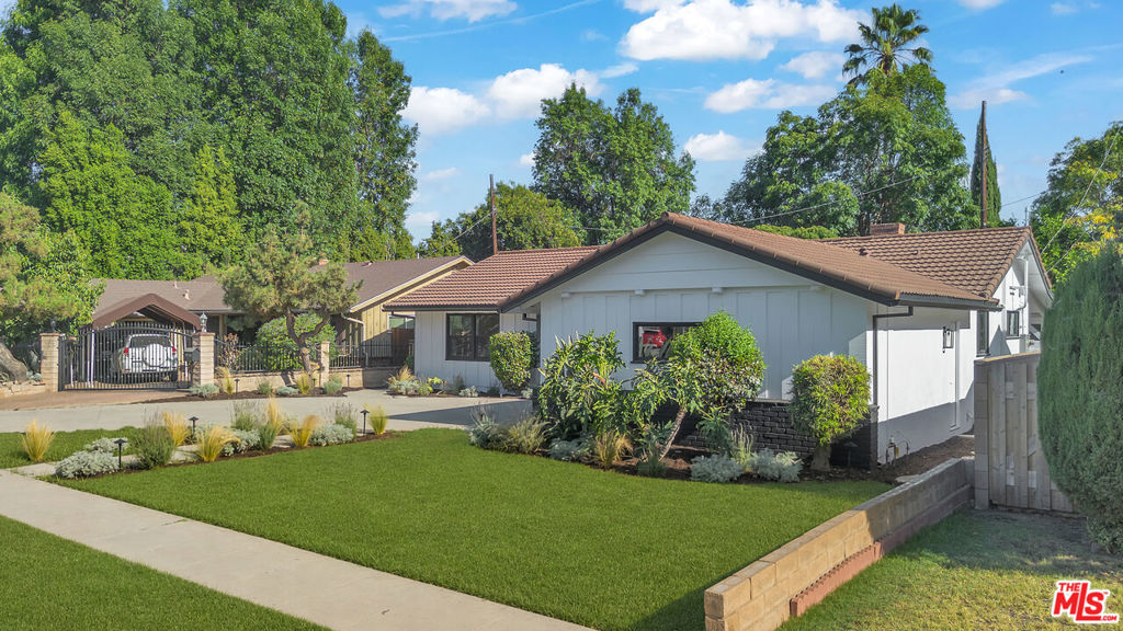 14930 Leadwell Street Property Photo 40