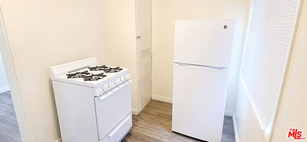 10620 S Figueroa Street 1/4 Property Photo 5