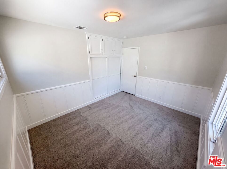 11844 Graystone Avenue Property Photo 4
