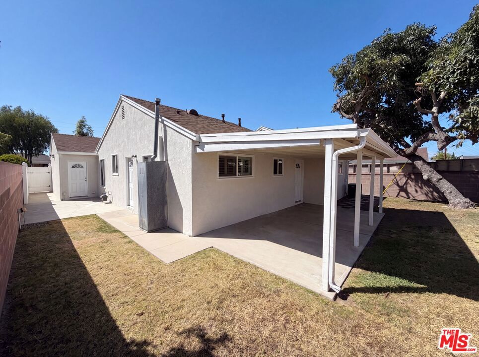 11844 Graystone Avenue Property Photo 5
