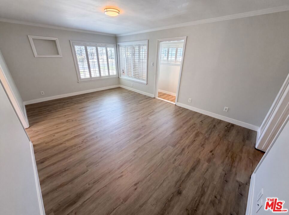 11844 Graystone Avenue Property Photo 6